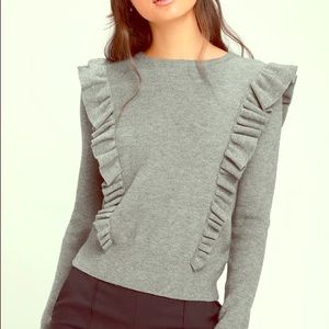 LULU’S GREY RUFFLED RIBBED SWEATER TOP